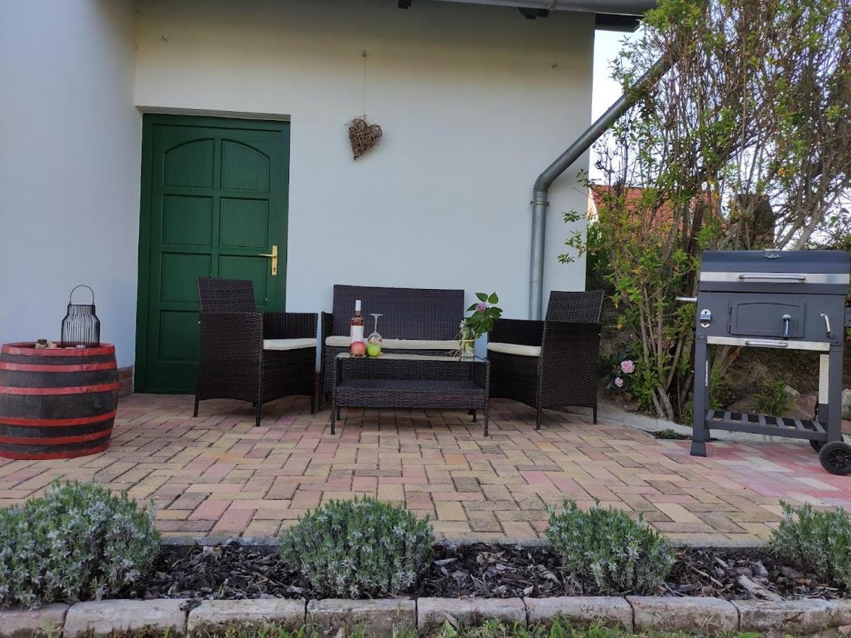 Szolohegyi Haziko - Cottage In The Vineyard Balatonszárszó المظهر الخارجي الصورة